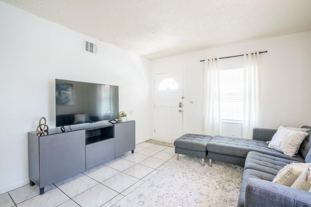 Modern 2 Bedroom In The Heart Of Wynwood Art District Майами Экстерьер фото